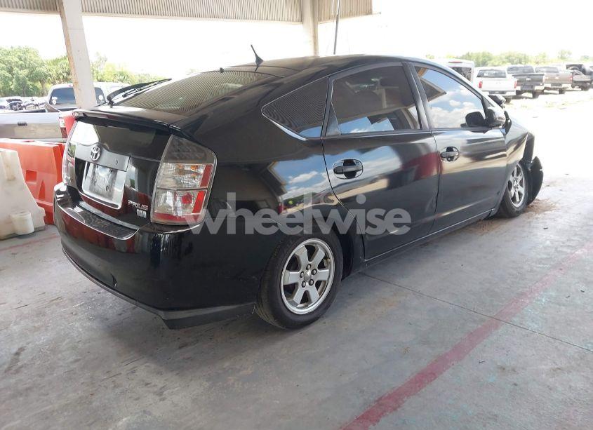 Photo 4 of 2005 Toyota Prius (VIN JTDKB20U353092986)