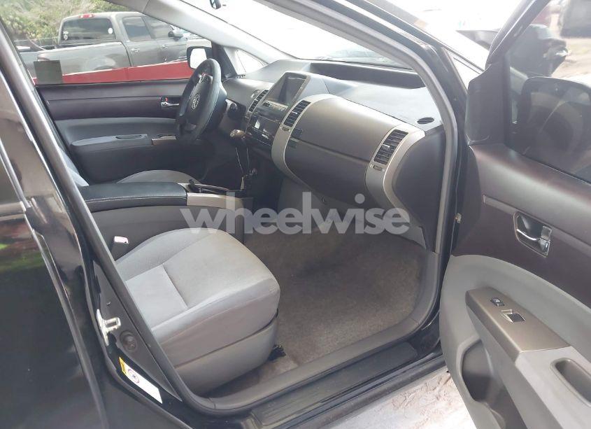 Photo 5 of 2005 Toyota Prius (VIN JTDKB20U353092986)