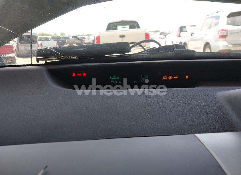 Photo 7 of 2005 Toyota Prius (VIN JTDKB20U353092986)