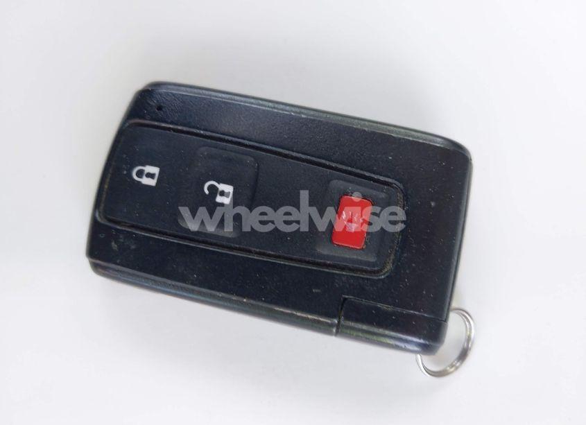 Photo 11 of 2005 Toyota Prius (VIN JTDKB20U353111536)