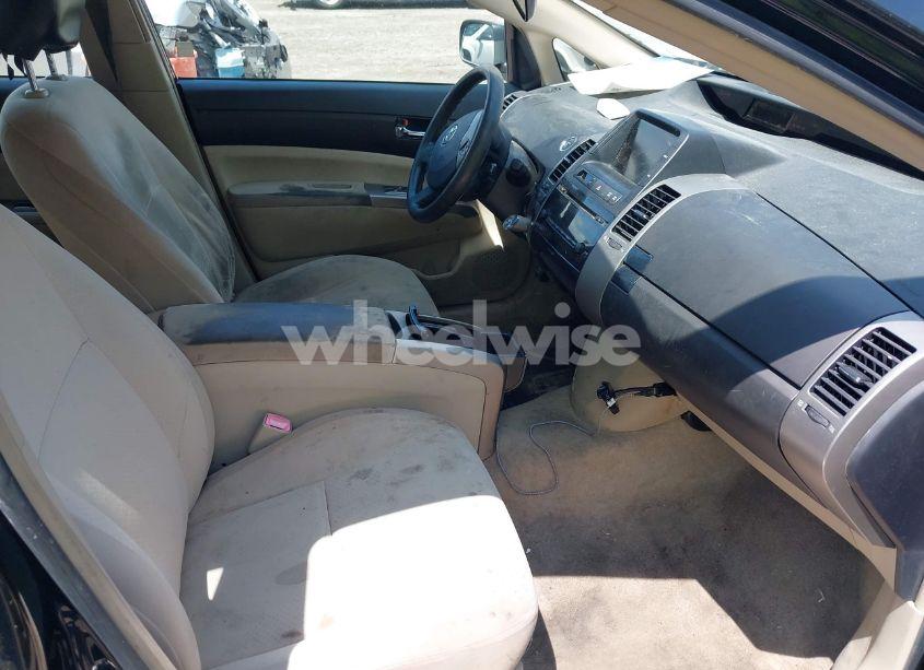 Photo 5 of 2005 Toyota Prius (VIN JTDKB20U353111536)