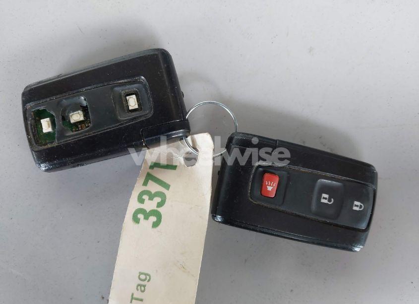 Photo 11 of 2006 Toyota Prius (VIN JTDKB20U363173164)