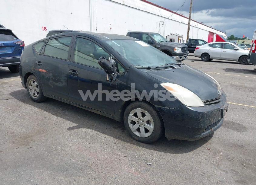 2004 Toyota Prius (VIN JTDKB20U440013681) main photo