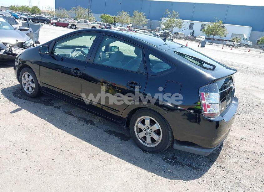 Photo 3 of 2004 Toyota Prius (VIN JTDKB20U440038841)