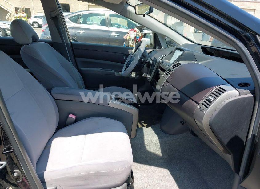 Photo 5 of 2004 Toyota Prius (VIN JTDKB20U440038841)