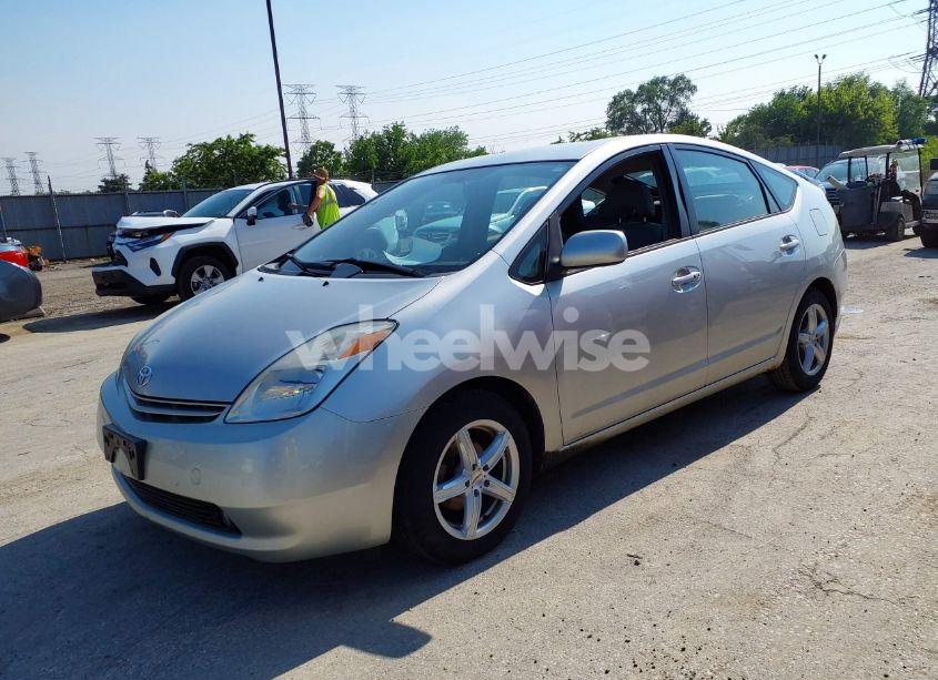 Photo 2 of 2004 Toyota Prius (VIN JTDKB20U440074111)