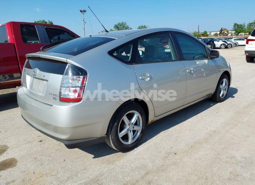 Photo 4 of 2004 Toyota Prius (VIN JTDKB20U440074111)