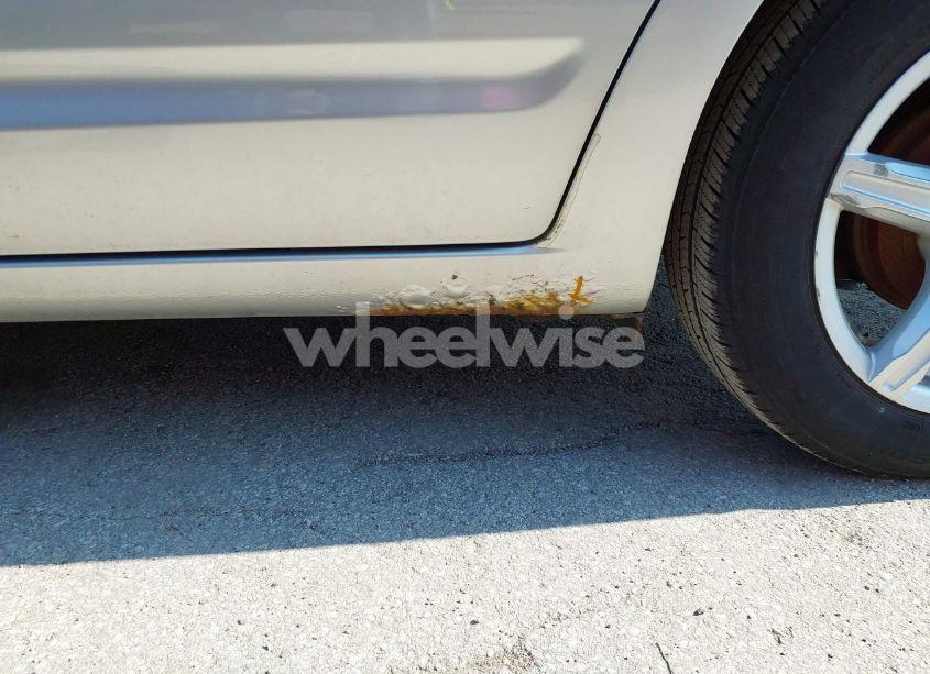 Photo 6 of 2004 Toyota Prius (VIN JTDKB20U440074111)