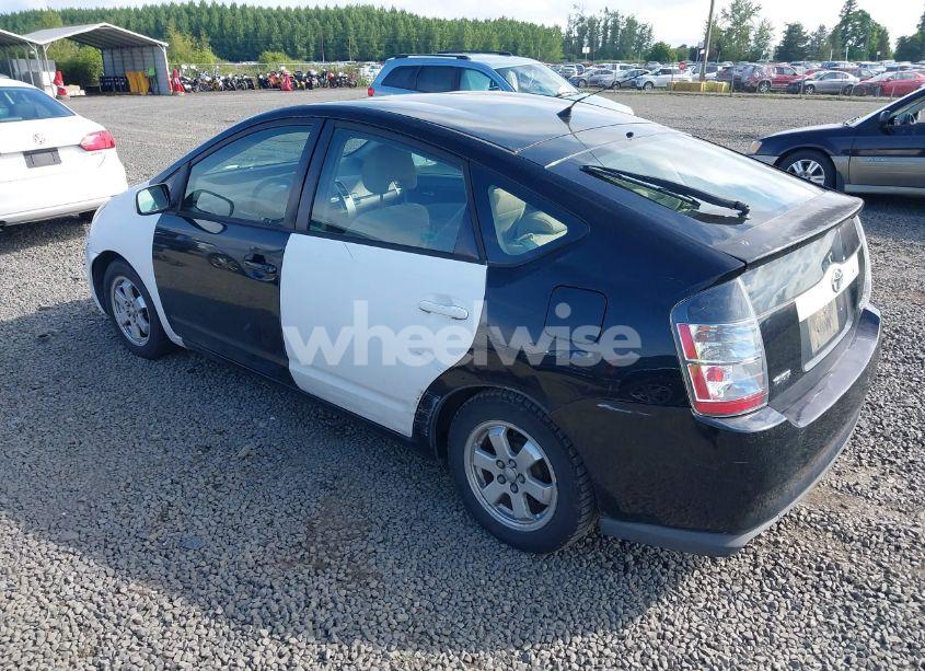 Photo 3 of 2005 Toyota Prius (VIN JTDKB20U450126080)