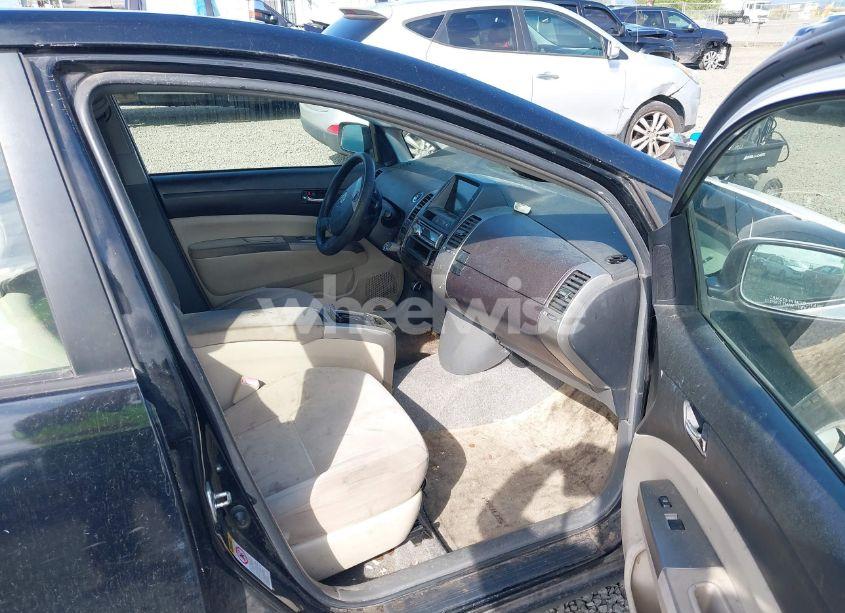 Photo 5 of 2005 Toyota Prius (VIN JTDKB20U450126080)