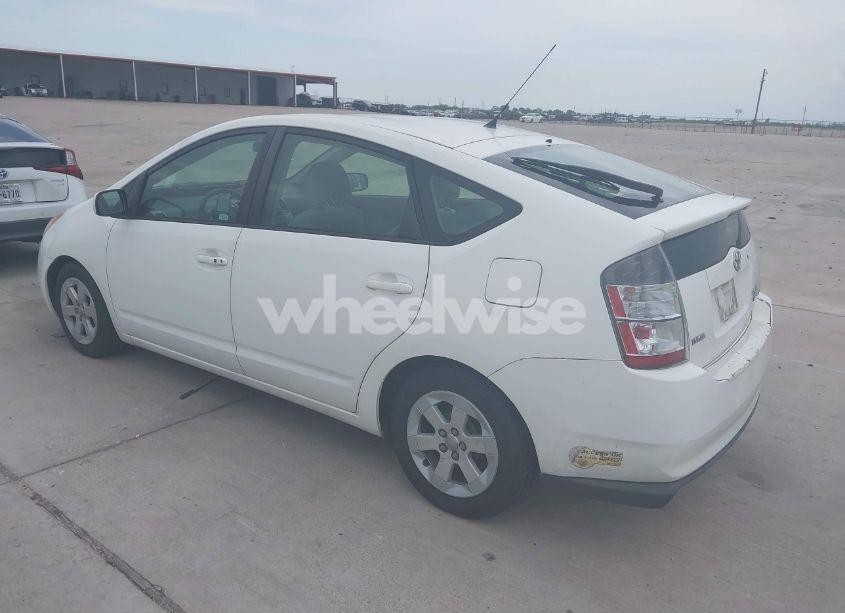 Photo 3 of 2005 Toyota Prius (VIN JTDKB20U453009985)