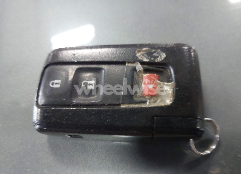 Photo 11 of 2005 Toyota Prius (VIN JTDKB20U453123405)