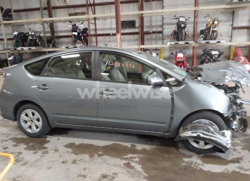 Photo 14 of 2005 Toyota Prius (VIN JTDKB20U453123405)