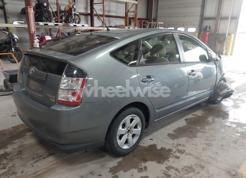 Photo 4 of 2005 Toyota Prius (VIN JTDKB20U453123405)