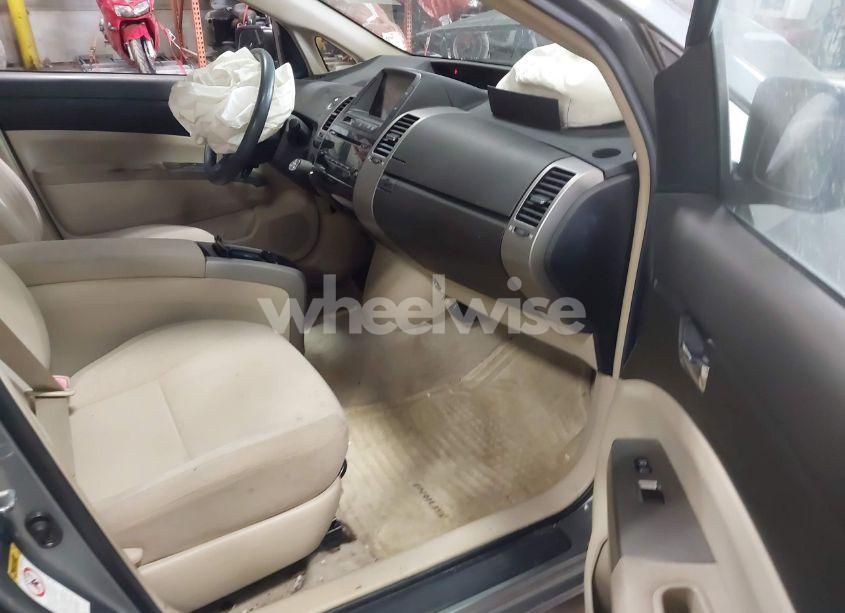 Photo 5 of 2005 Toyota Prius (VIN JTDKB20U453123405)