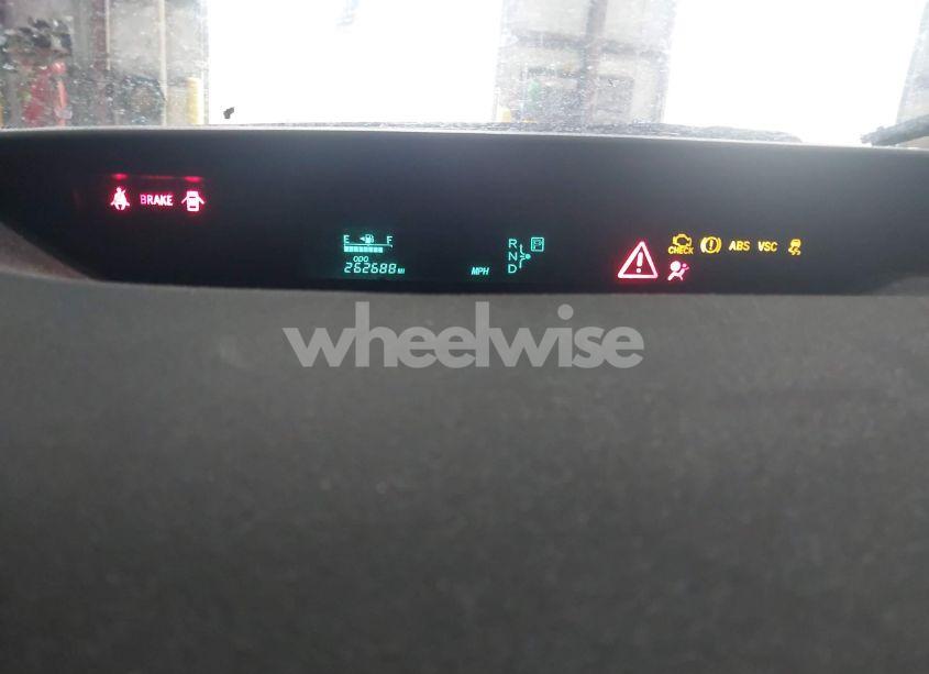 Photo 7 of 2005 Toyota Prius (VIN JTDKB20U453123405)