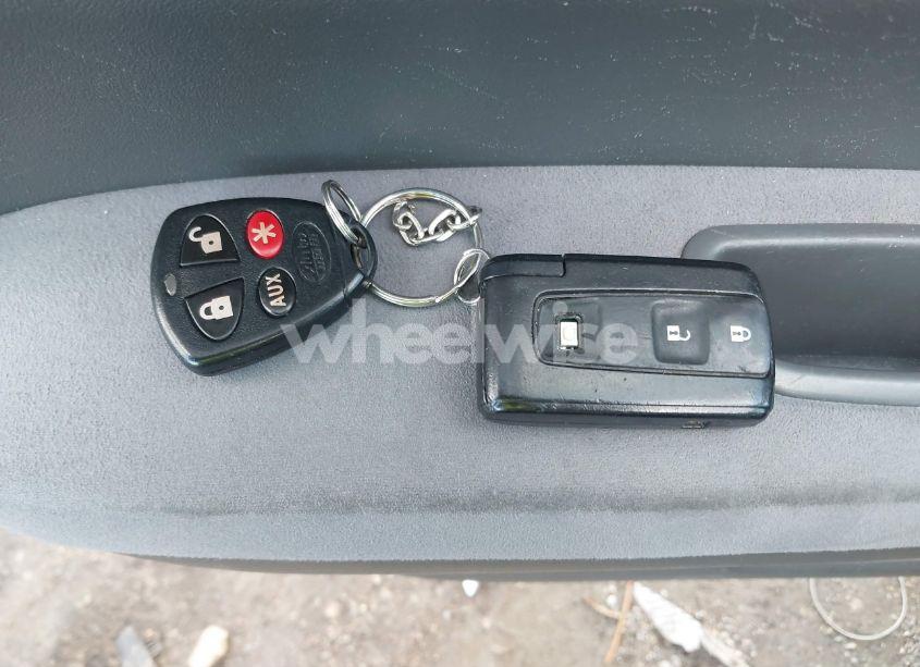 Photo 11 of 2007 Toyota Prius (VIN JTDKB20U473210384)