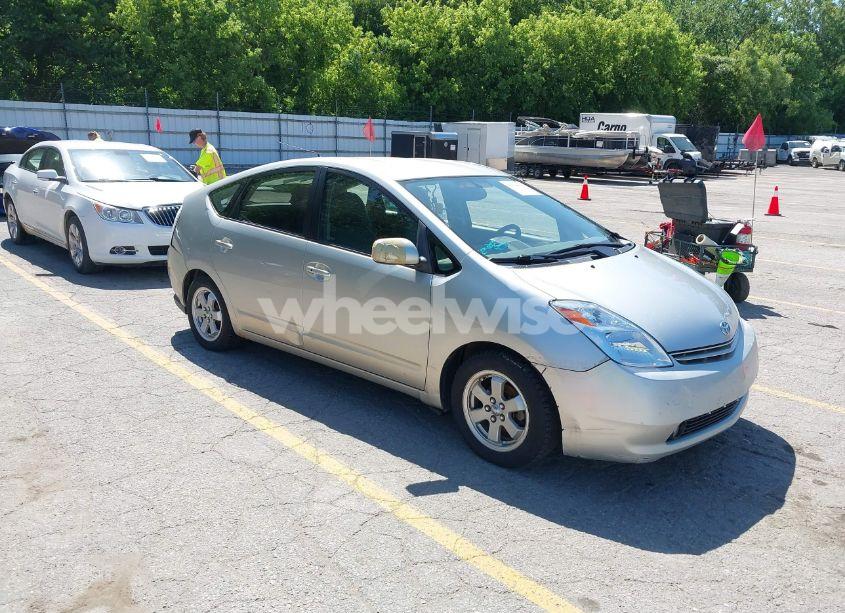 2004 Toyota Prius (VIN JTDKB20U540004309) main photo