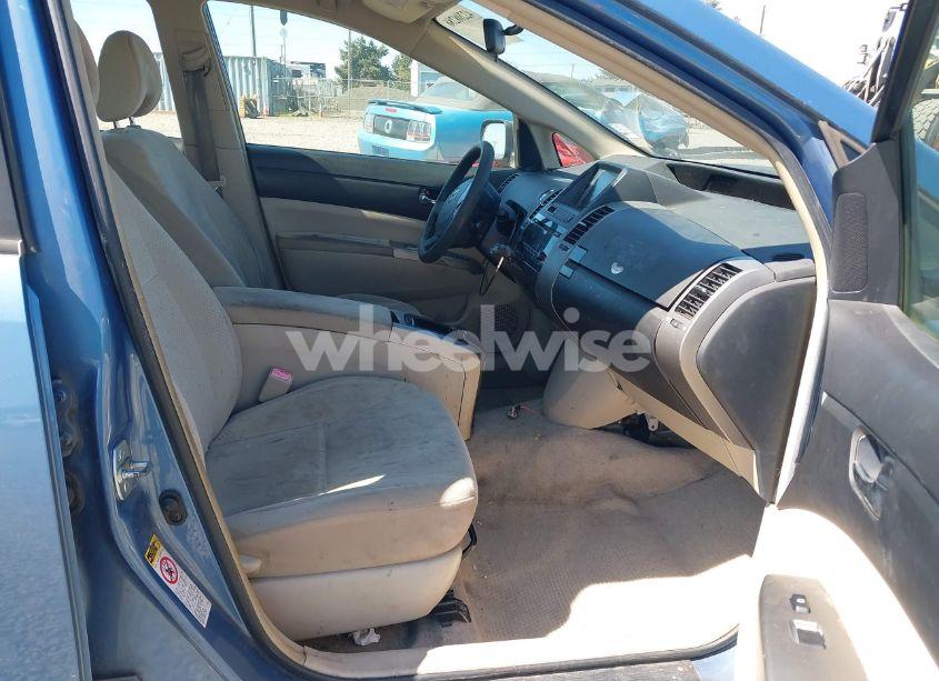 Photo 5 of 2004 Toyota Prius (VIN JTDKB20U540109710)