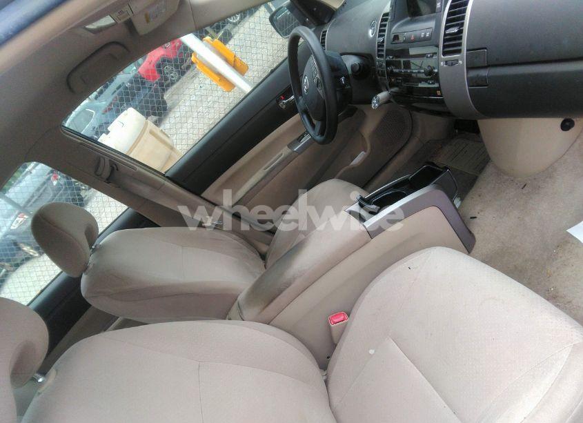 Photo 5 of 2005 Toyota Prius (VIN JTDKB20U550124452)