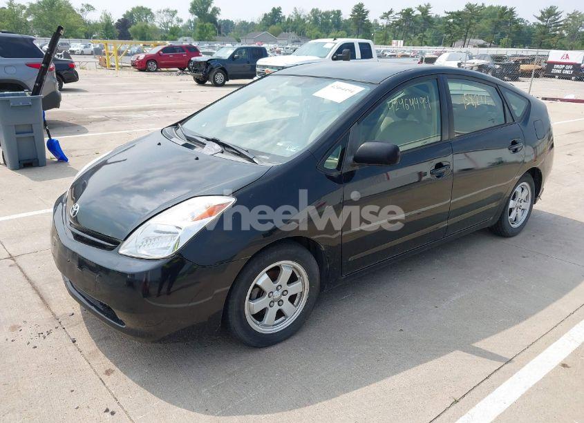 Photo 2 of 2005 Toyota Prius (VIN JTDKB20U553051310)