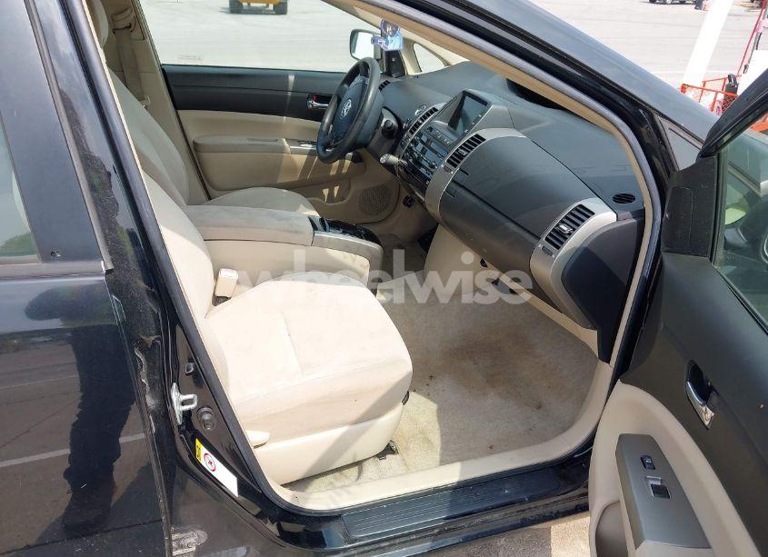 Photo 5 of 2005 Toyota Prius (VIN JTDKB20U553051310)