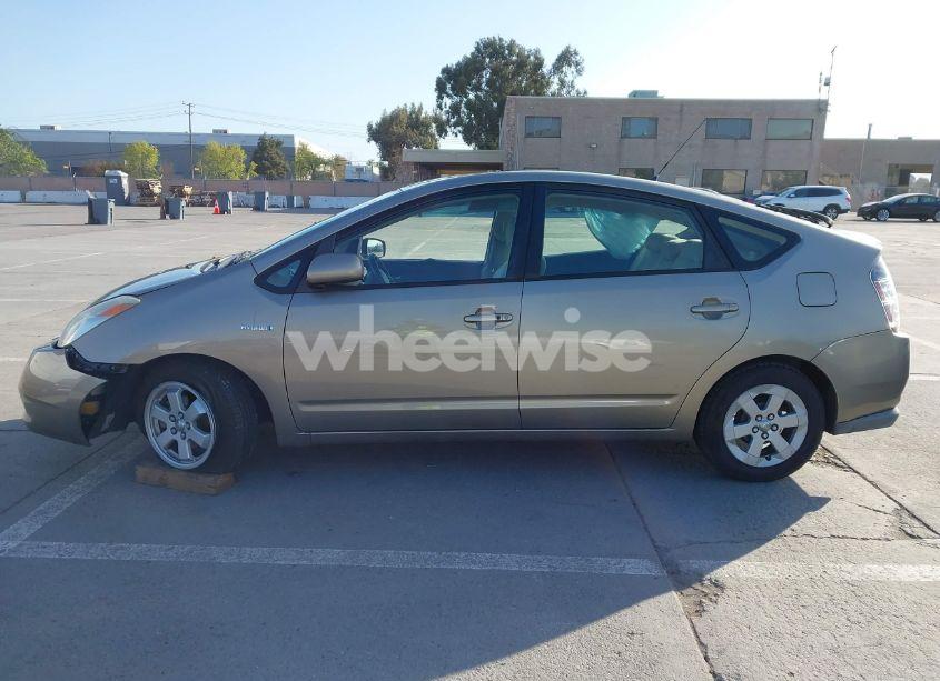 Photo 15 of 2005 Toyota Prius (VIN JTDKB20U553116754)