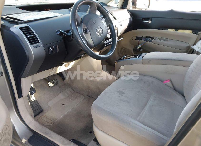 Photo 5 of 2005 Toyota Prius (VIN JTDKB20U553116754)