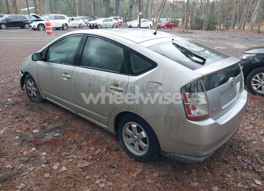 Photo 3 of 2005 Toyota Prius (VIN JTDKB20U557032555)