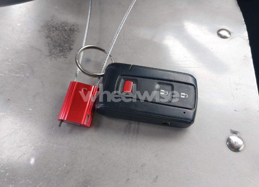 Photo 11 of 2005 Toyota Prius (VIN JTDKB20U557046391)