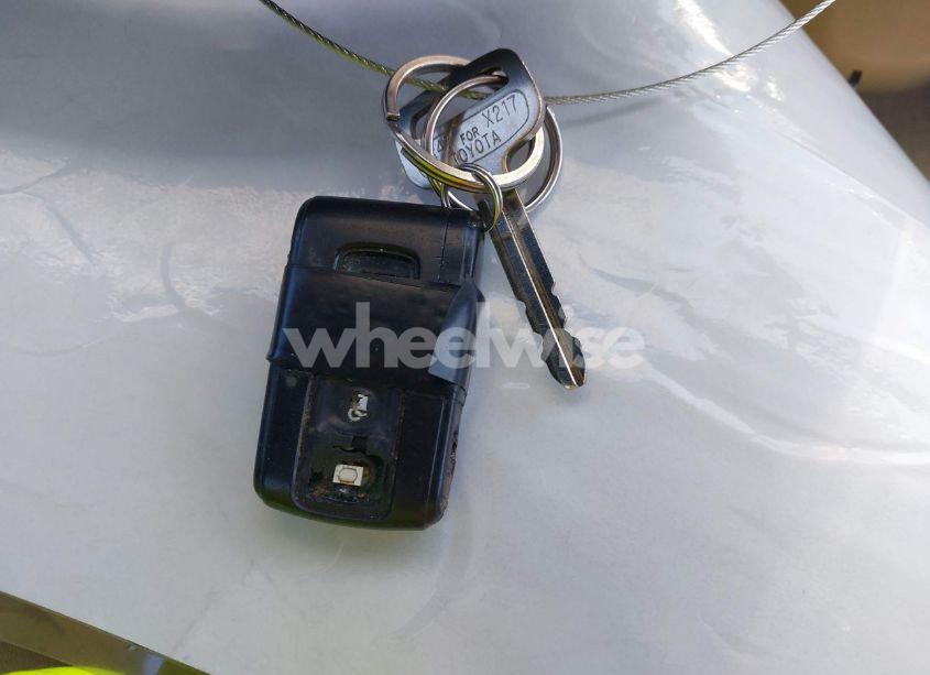 Photo 11 of 2006 Toyota Prius (VIN JTDKB20U567524827)