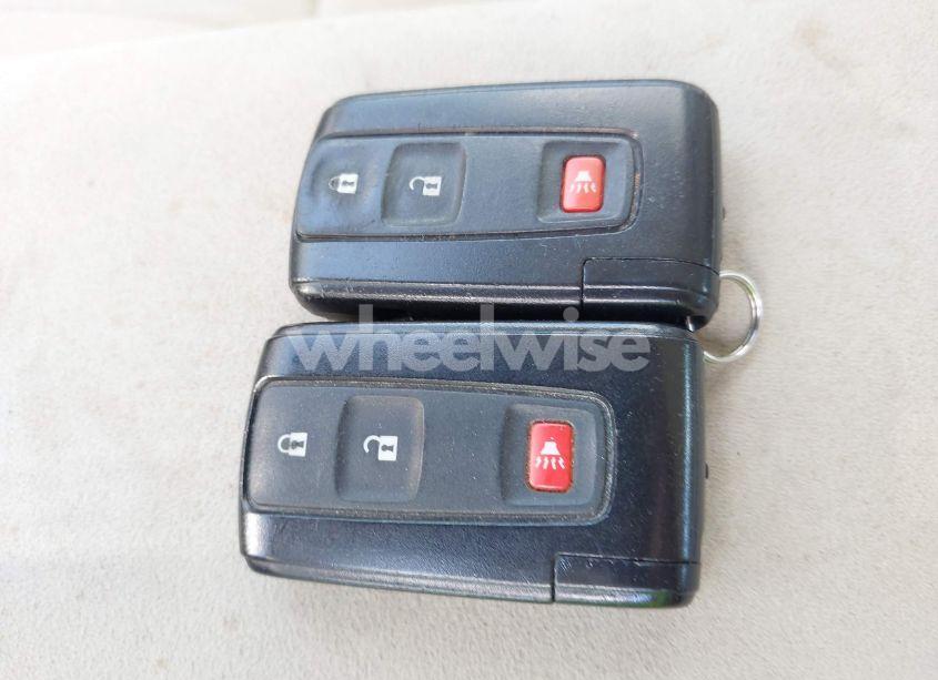 Photo 11 of 2007 Toyota Prius (VIN JTDKB20U577089969)