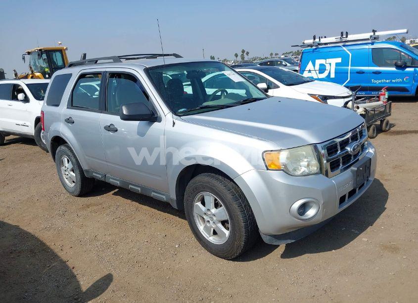 2012 Ford Escape XLS (VIN JTDKB20U583******) main photo