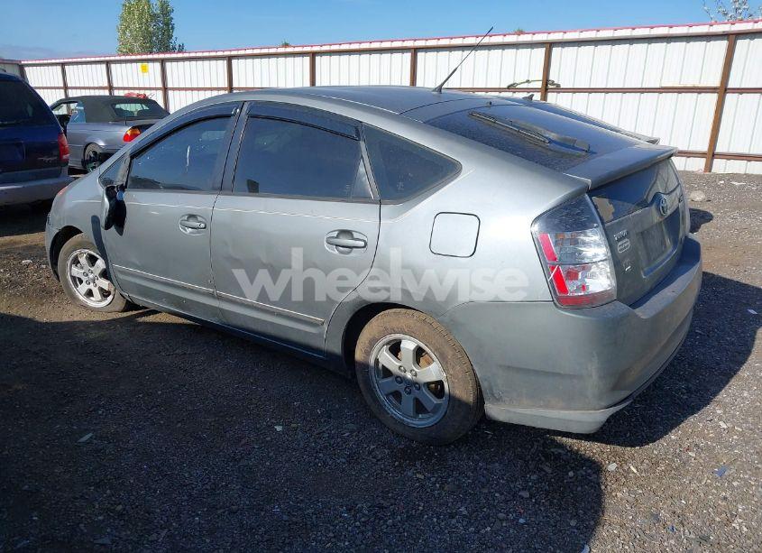 Photo 3 of 2004 Toyota Prius (VIN JTDKB20U640038596)