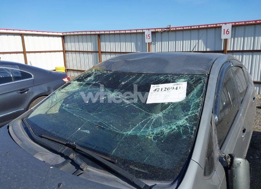 Photo 6 of 2004 Toyota Prius (VIN JTDKB20U640038596)