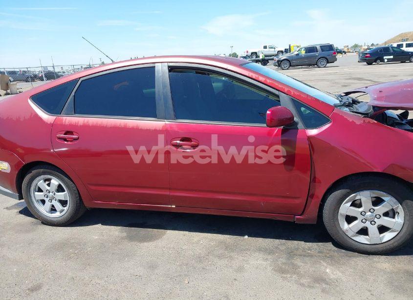 Photo 13 of 2005 Toyota Prius (VIN JTDKB20U653085689)