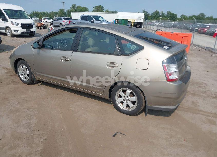 Photo 3 of 2005 Toyota Prius (VIN JTDKB20U653102295)