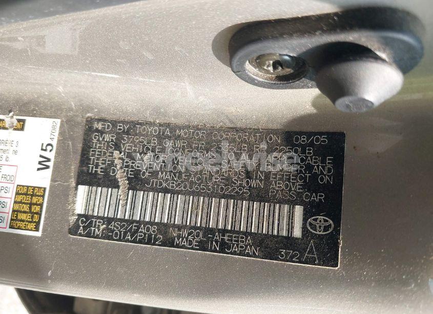 Photo 9 of 2005 Toyota Prius (VIN JTDKB20U653102295)