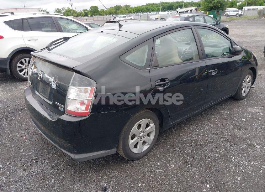 Photo 4 of 2005 Toyota Prius (VIN JTDKB20U653111126)