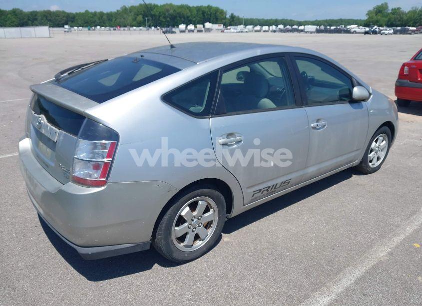 Photo 4 of 2005 Toyota Prius (VIN JTDKB20U657012346)