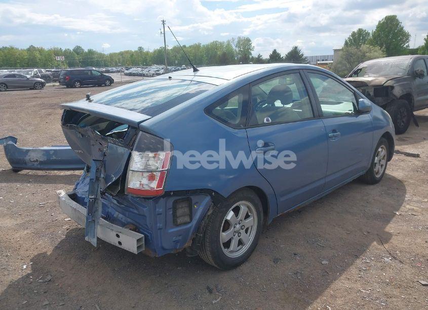 Photo 4 of 2005 Toyota Prius (VIN JTDKB20U657033844)