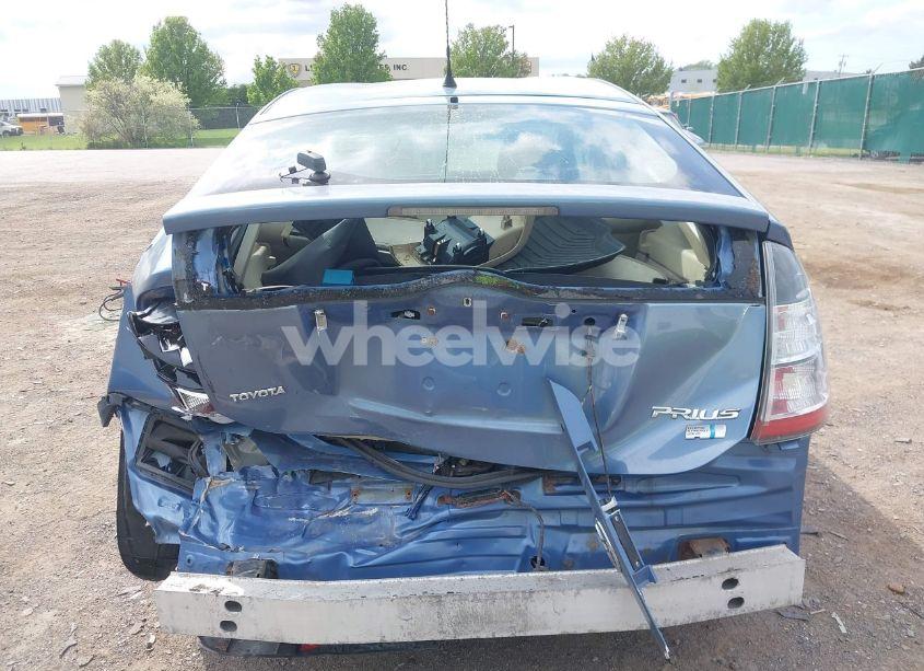 Photo 6 of 2005 Toyota Prius (VIN JTDKB20U657033844)