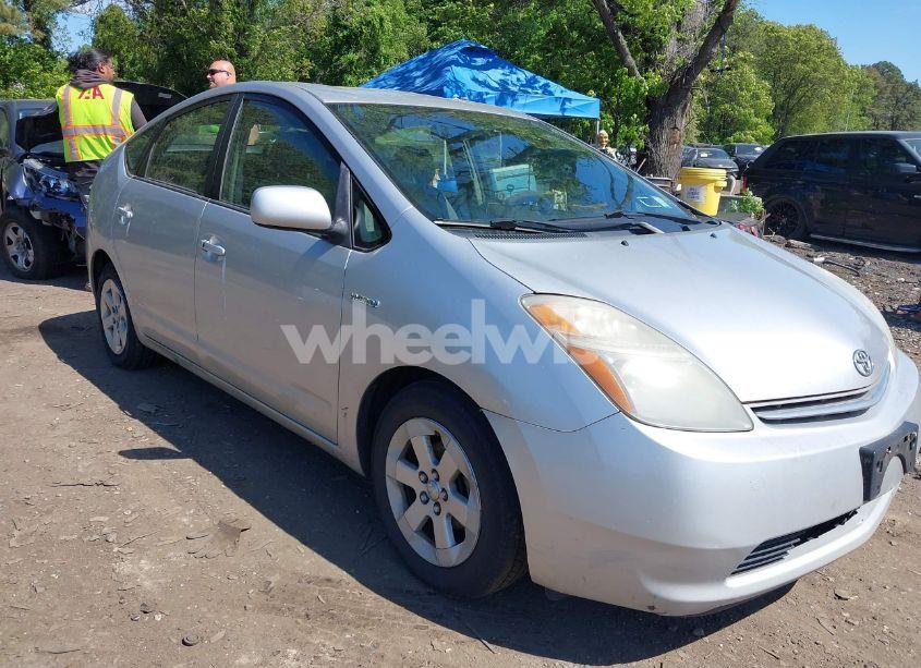 2006 Toyota Prius (VIN JTDKB20U667543175) main photo