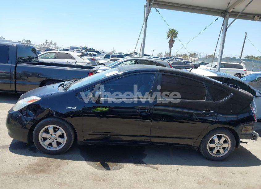 Photo 15 of 2005 Toyota Prius (VIN JTDKB20U753010869)