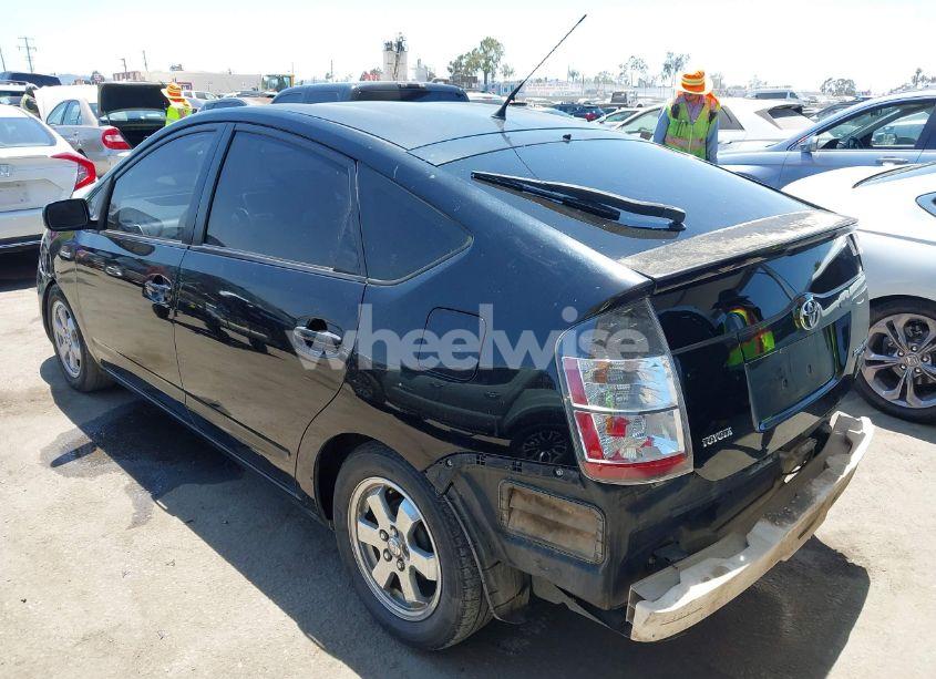 Photo 3 of 2005 Toyota Prius (VIN JTDKB20U753010869)
