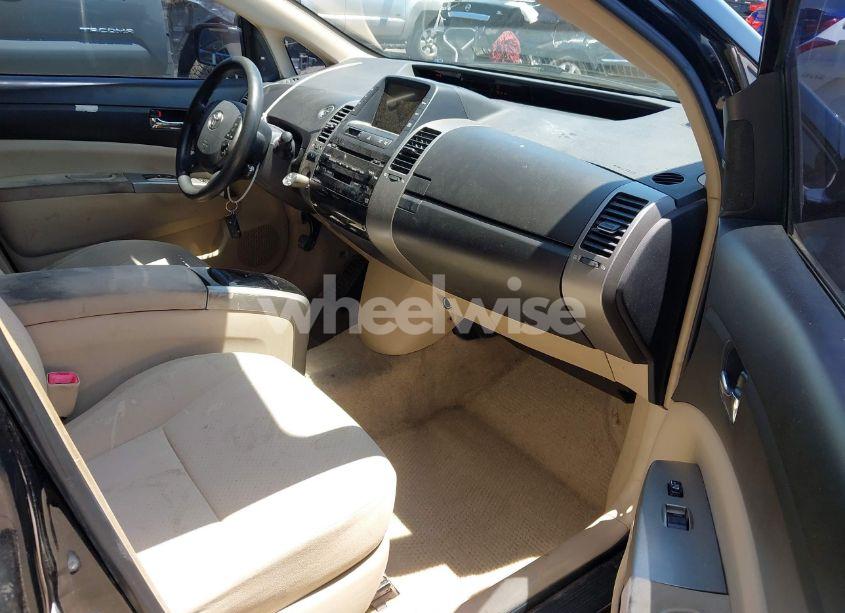 Photo 5 of 2005 Toyota Prius (VIN JTDKB20U753010869)