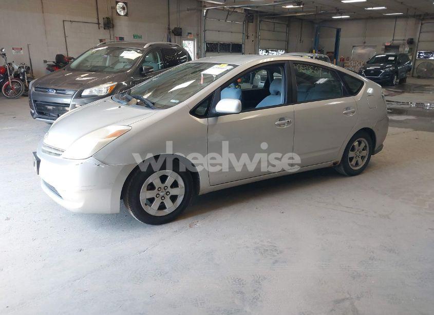 Photo 2 of 2005 Toyota Prius (VIN JTDKB20U753011570)