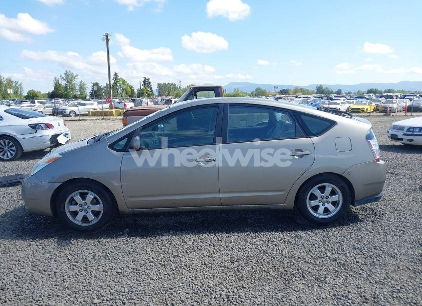 Photo 14 of 2005 Toyota Prius (VIN JTDKB20U753062857)