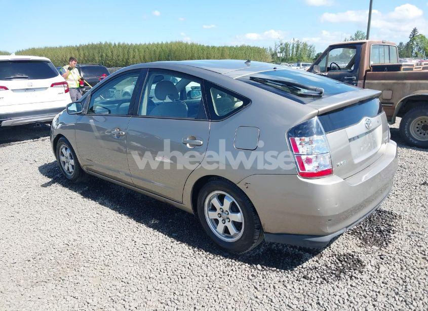 Photo 3 of 2005 Toyota Prius (VIN JTDKB20U753062857)