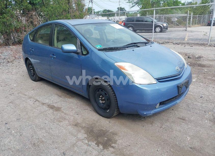 2005 Toyota Prius (VIN JTDKB20U753090769) main photo